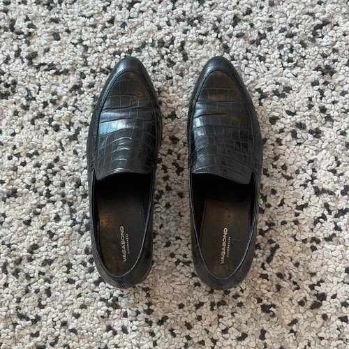 Vagabond black croc embossed - black,